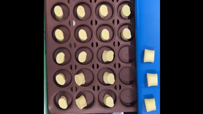 صواني مخبوزات لإنتاج الخبز الدائري