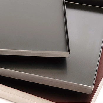 صواني الفرن والمخبوزات